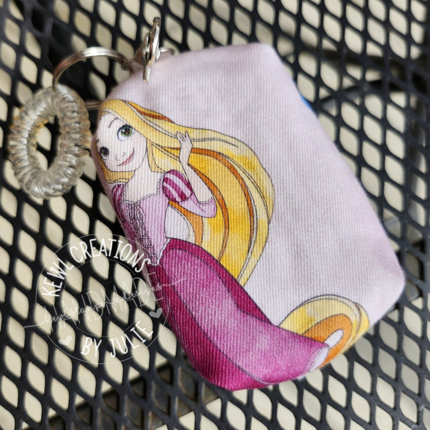 Itty Bitty Boxy bag with swivel clasp