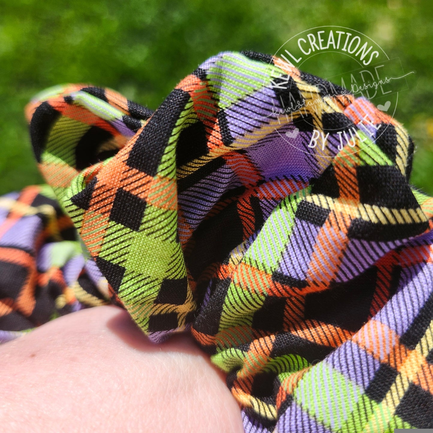 Cute and fashionable scrunchies | hair ties