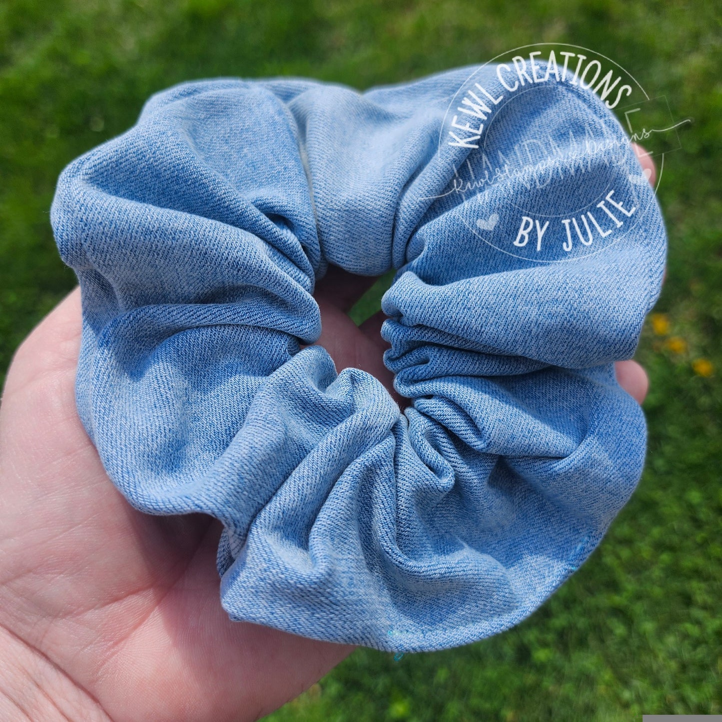 Cute and fashionable scrunchies | hair ties