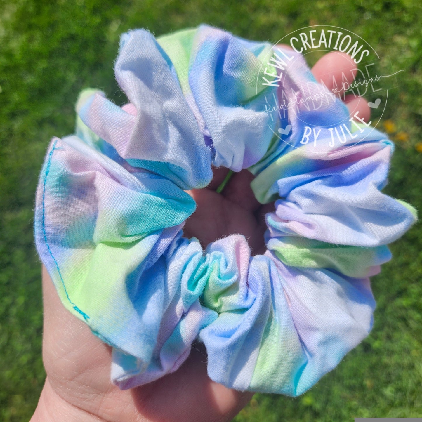 Cute and fashionable scrunchies | hair ties