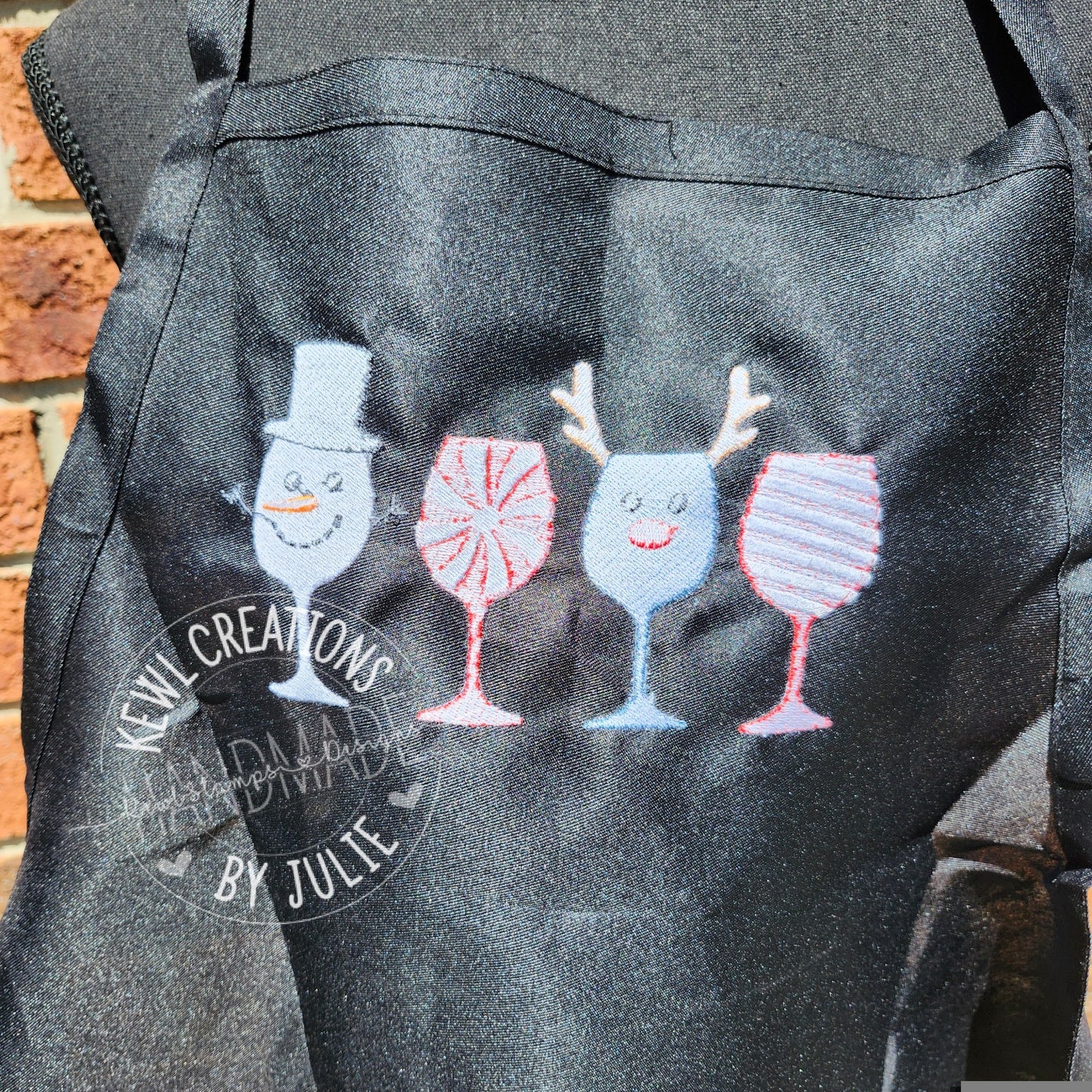 Apron | Embroidered aprons