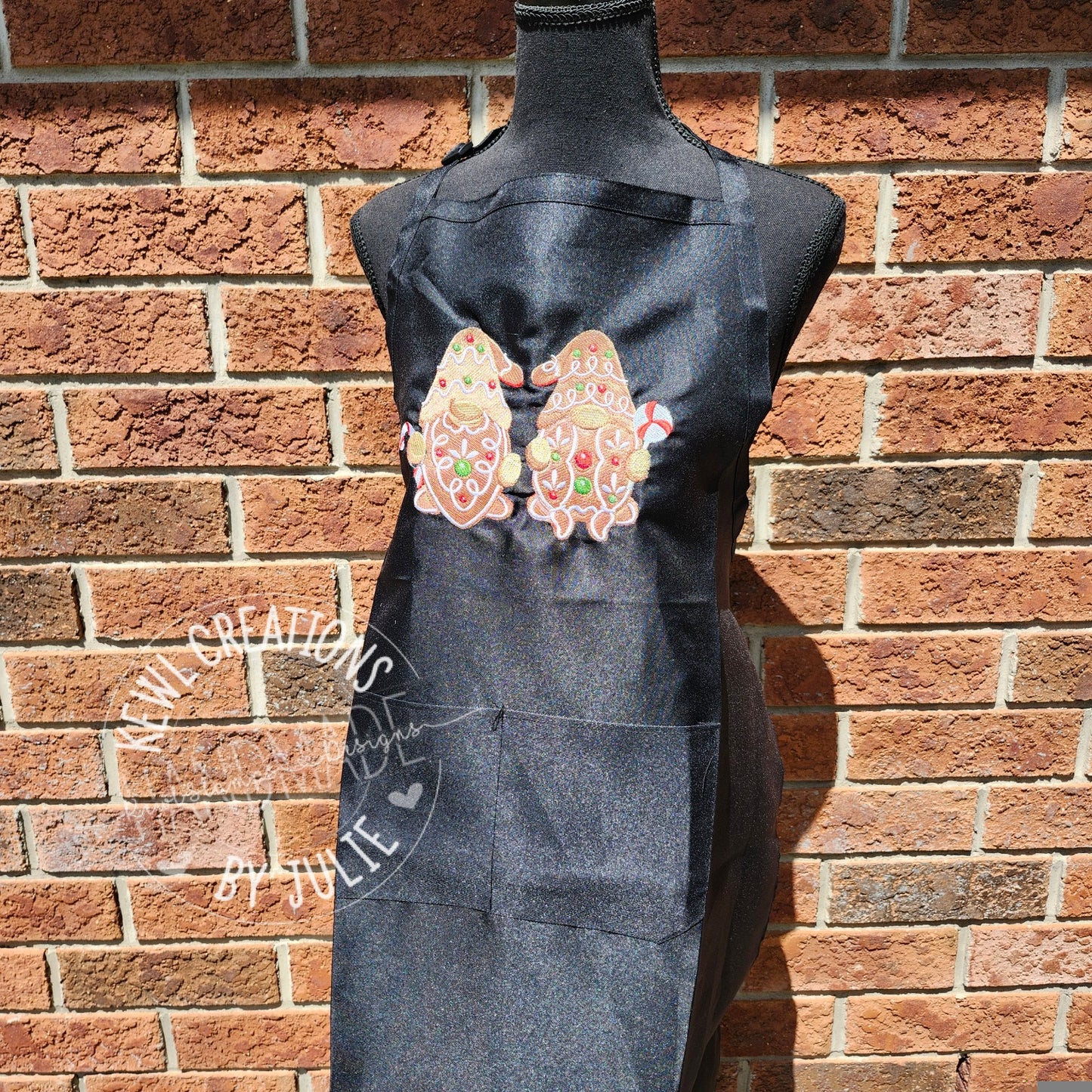 Apron | Embroidered aprons