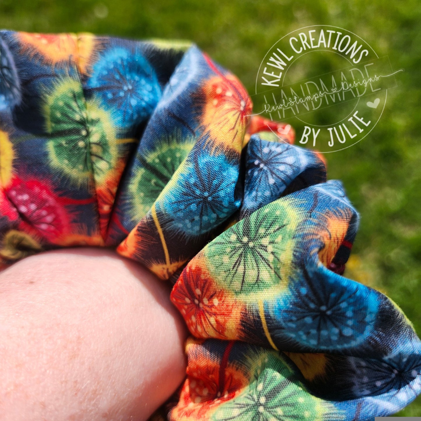 Cute and fashionable scrunchies | hair ties