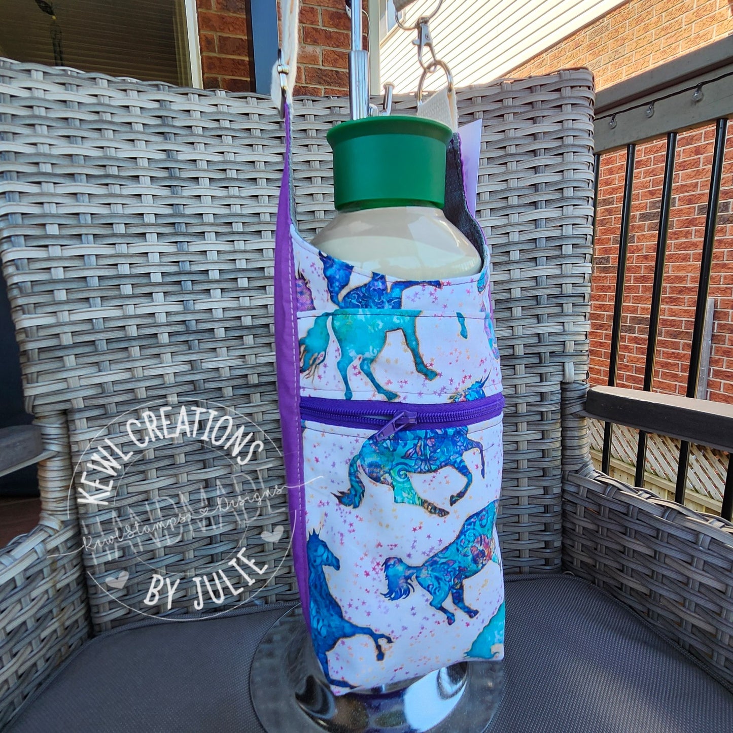 Boxed bottom - H2O 2GO sling bag - Pattern by LindsHandmade