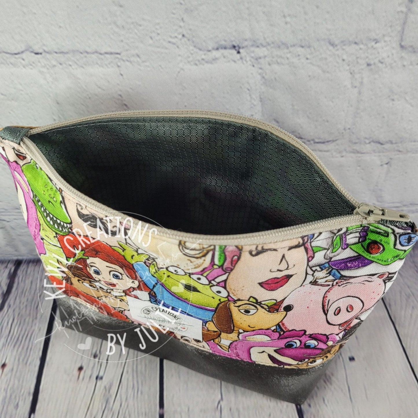 Reusable Fabric Snack pouches, ideal for dry-snacks