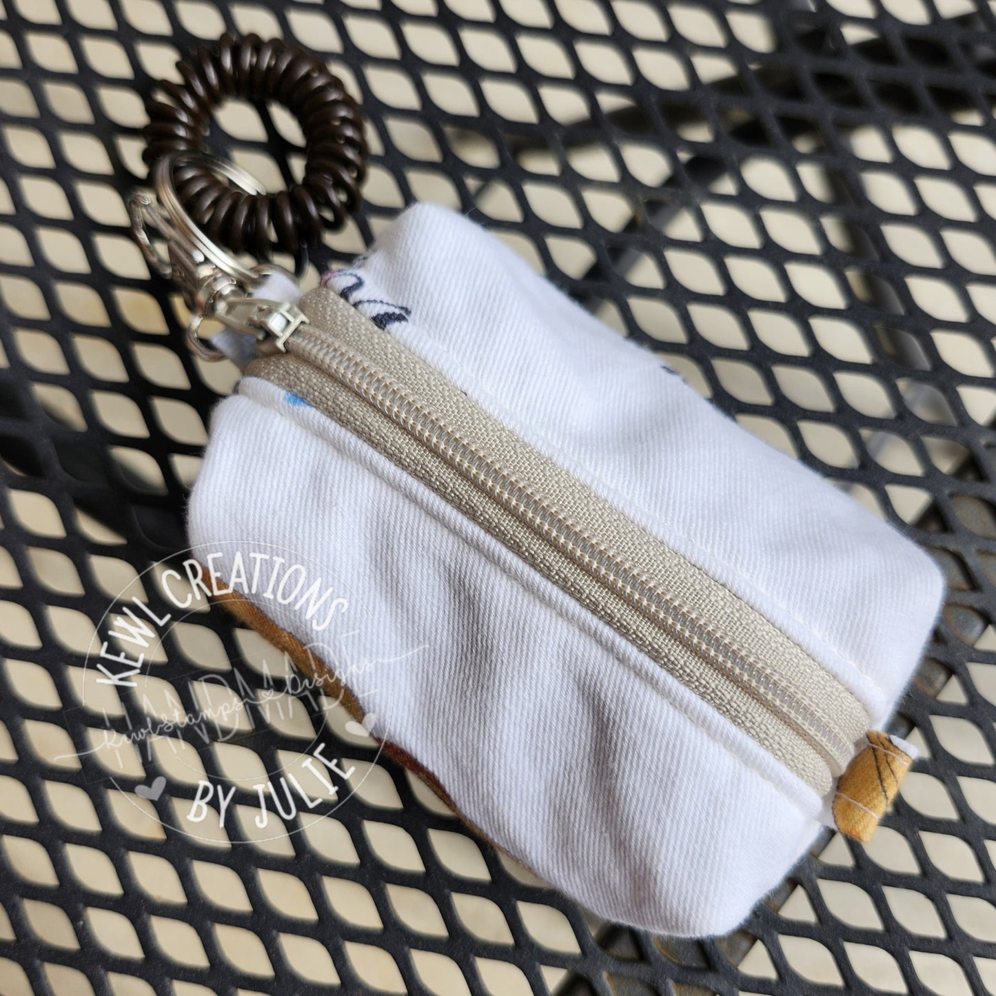 Itty Bitty Boxy bag with swivel clasp