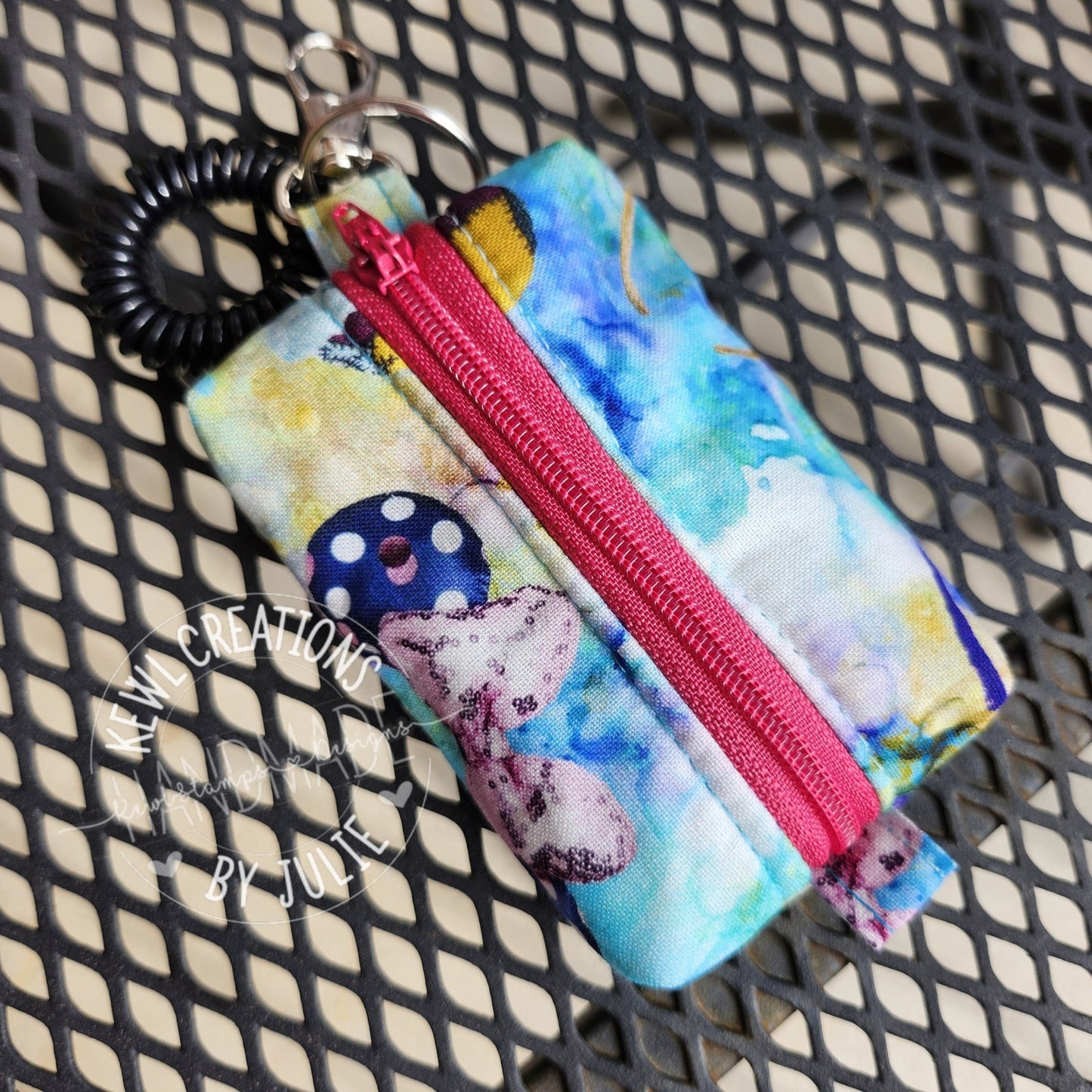Itty Bitty Boxy bag with swivel clasp