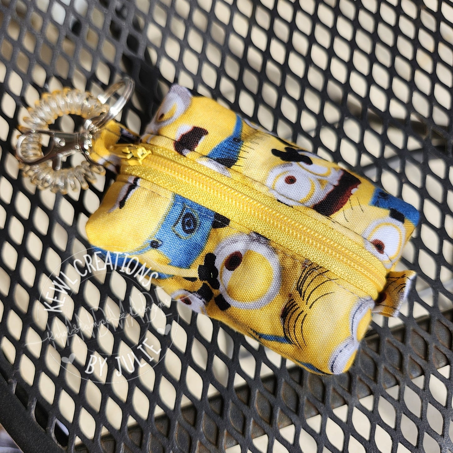 Itty Bitty Boxy bag with swivel clasp