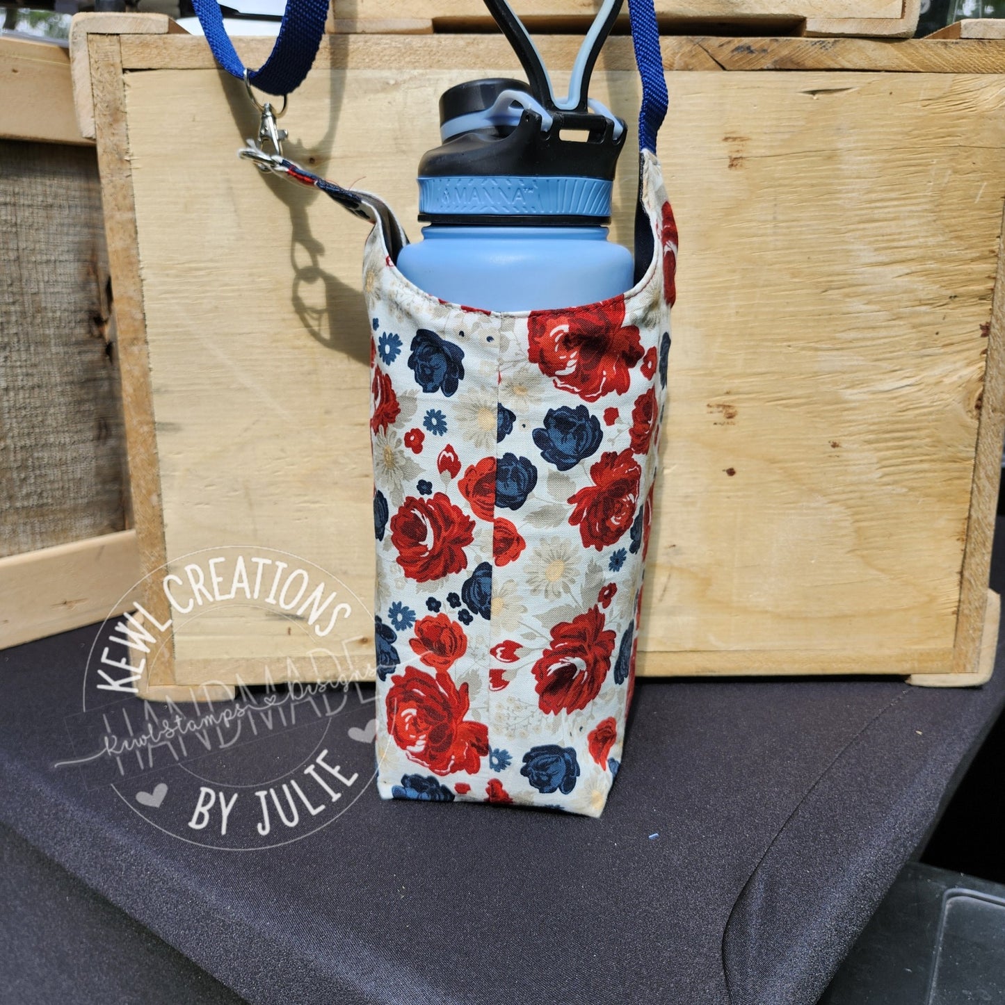 Boxed bottom - H2O 2GO sling bag - Pattern by LindsHandmade