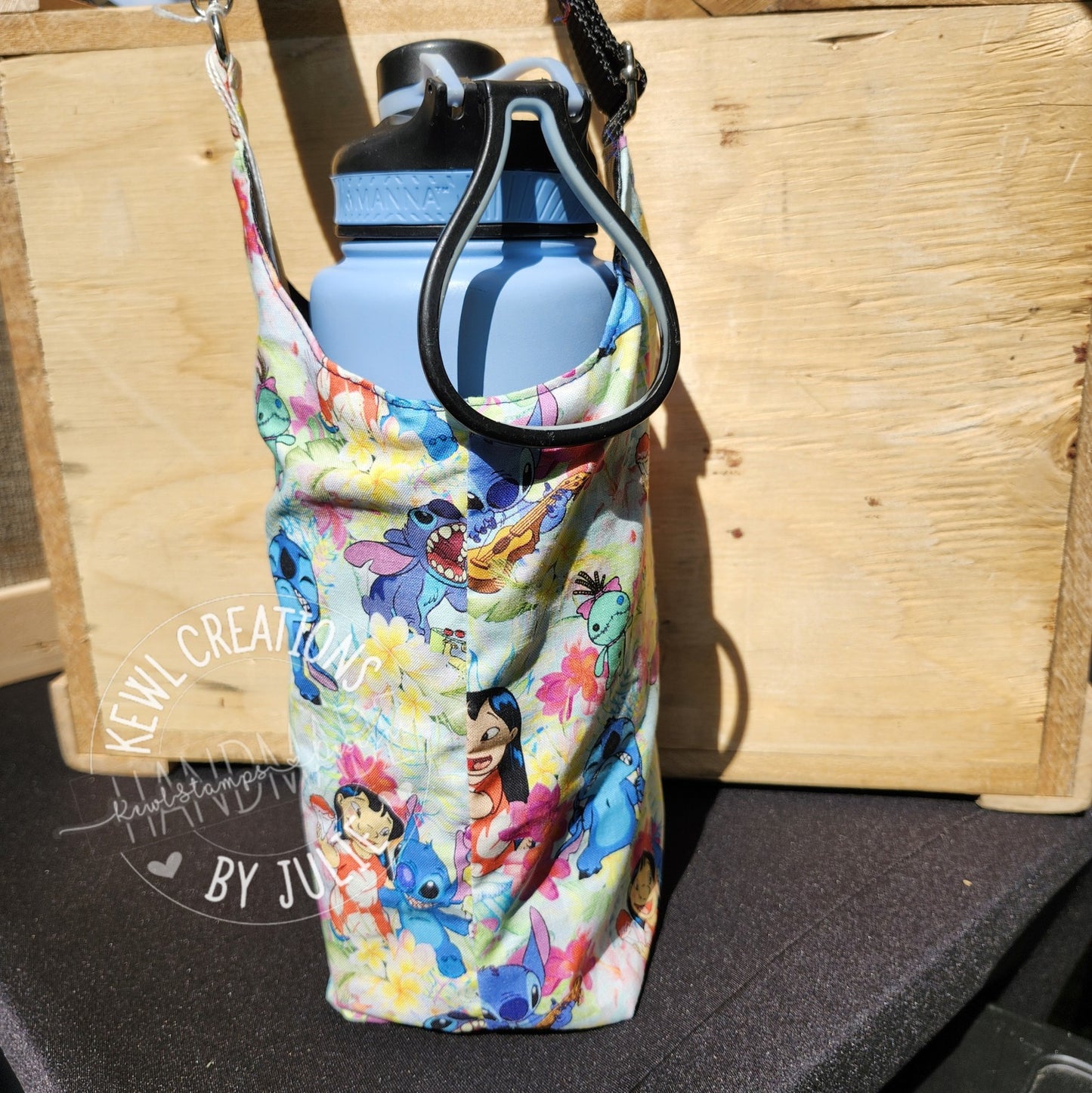 Boxed bottom - H2O 2GO sling bag - Pattern by LindsHandmade