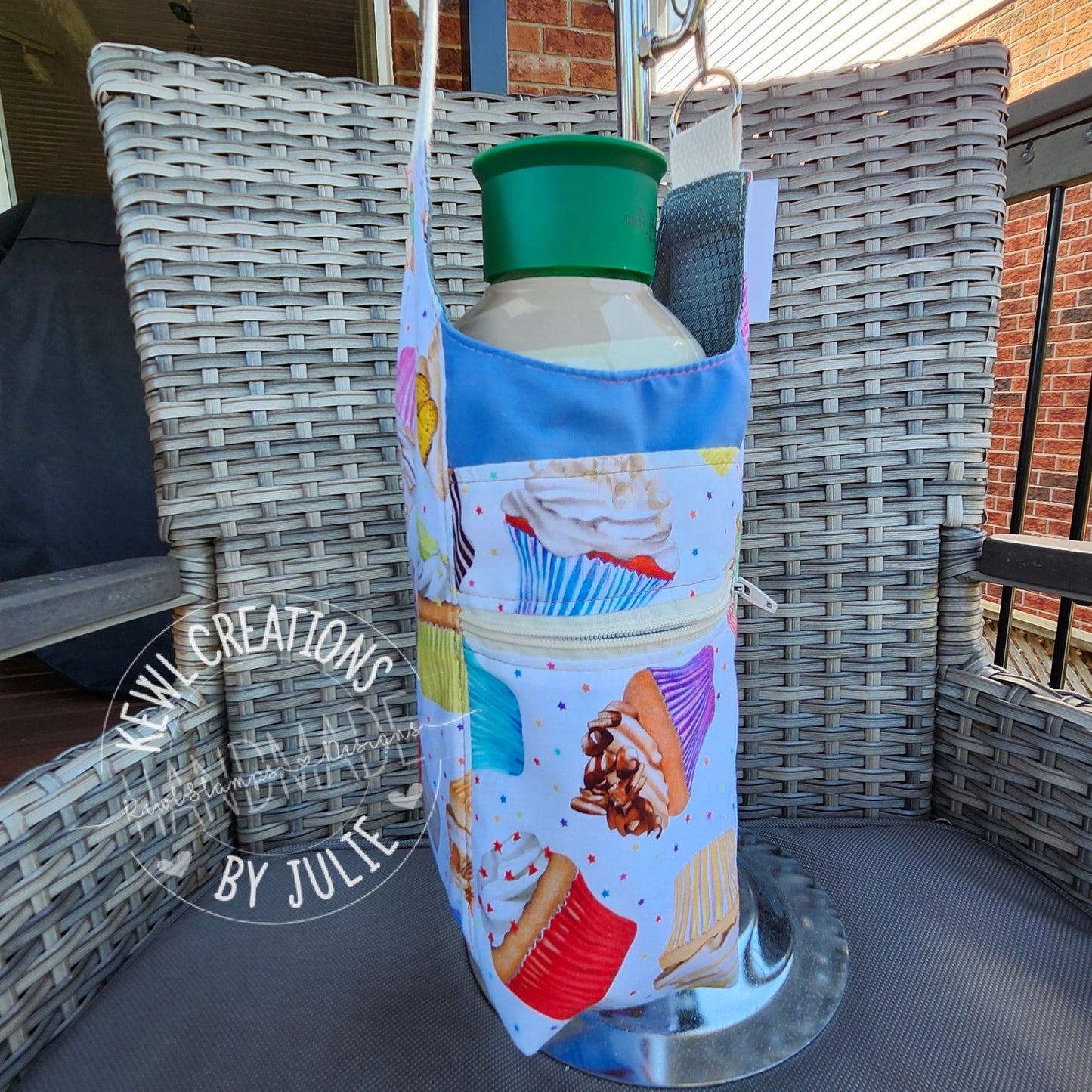 Boxed bottom - H2O 2GO sling bag - Pattern by LindsHandmade