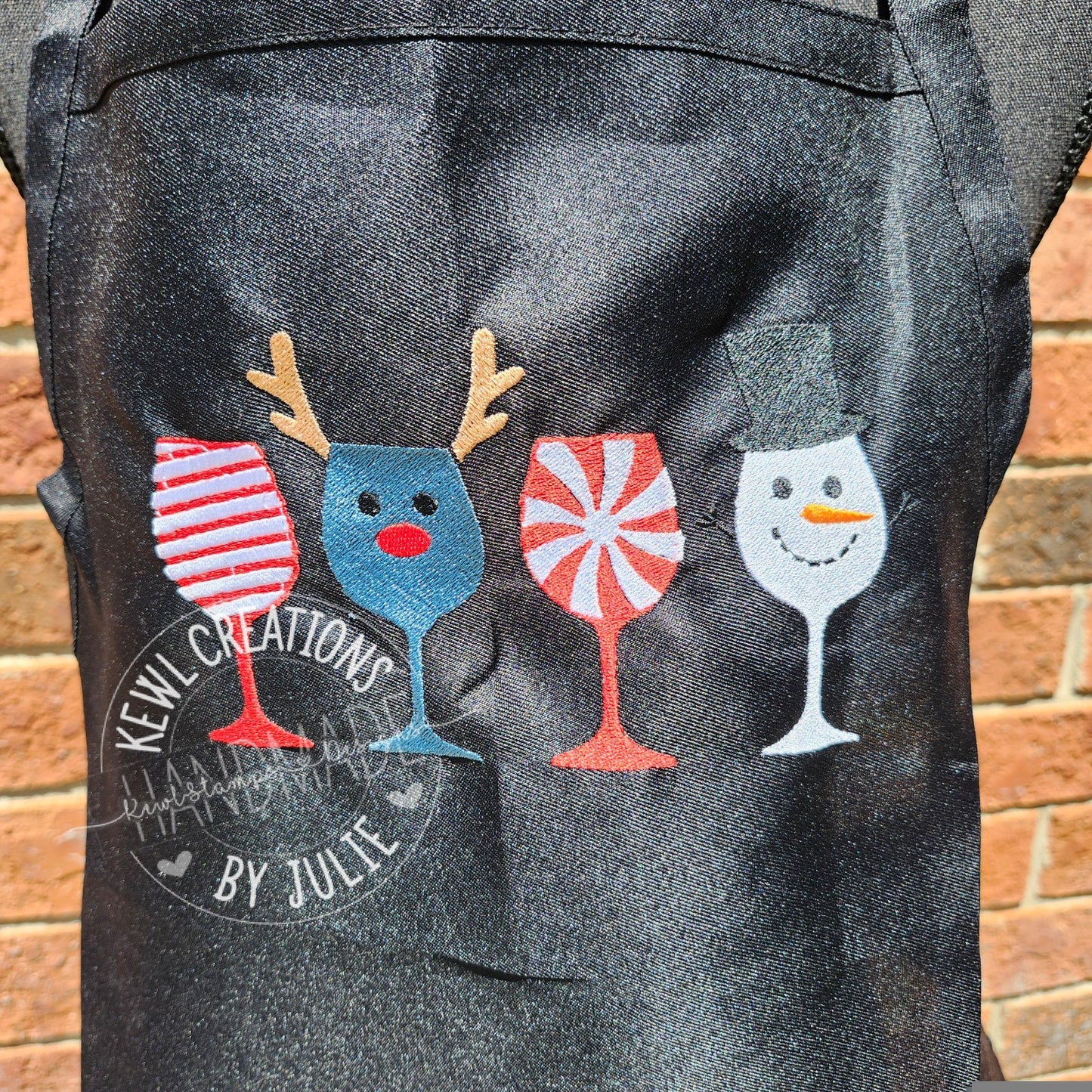 Apron | Embroidered aprons