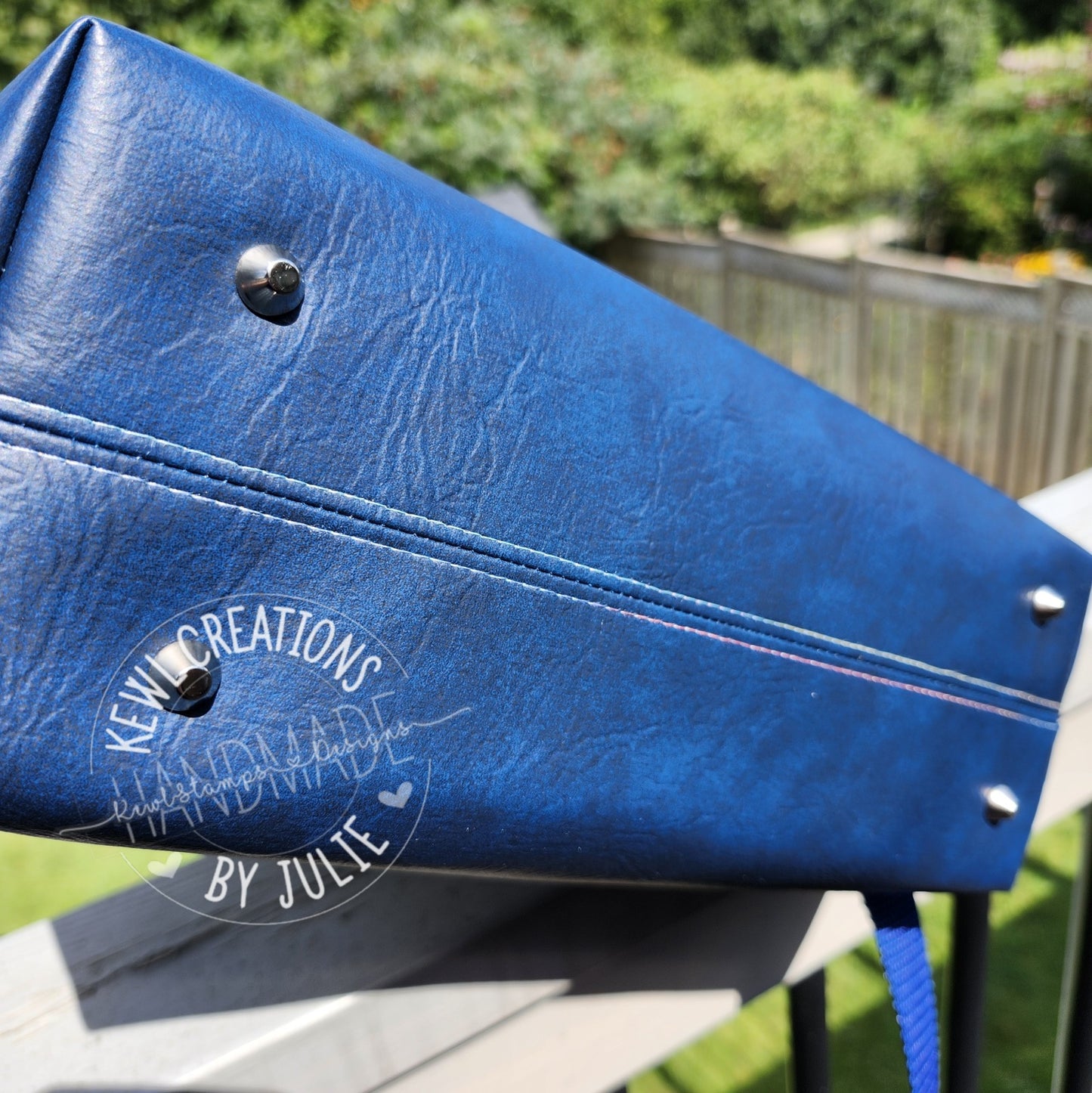 Boxed bottom handbag tote crossbody