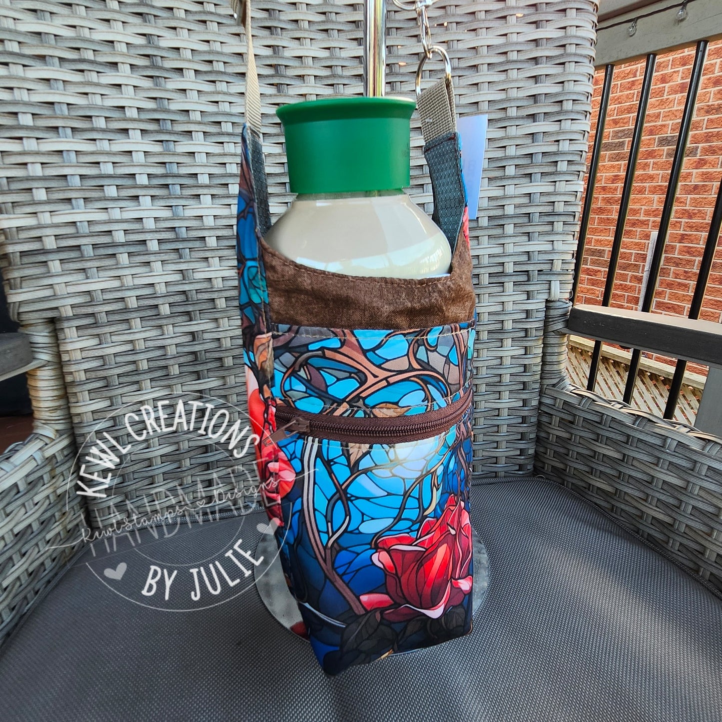 Boxed bottom - H2O 2GO sling bag - Pattern by LindsHandmade