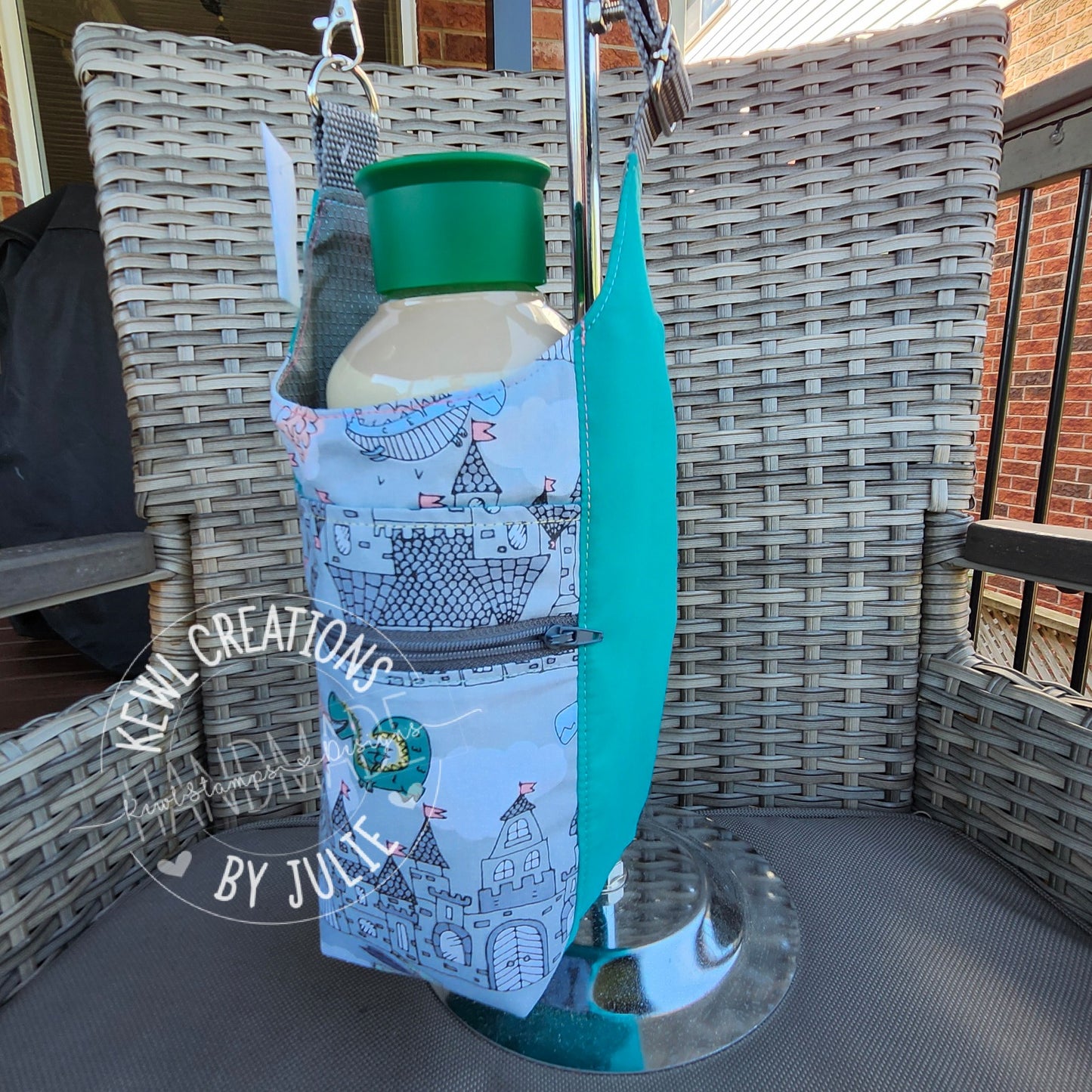 Boxed bottom - H2O 2GO sling bag - Pattern by LindsHandmade