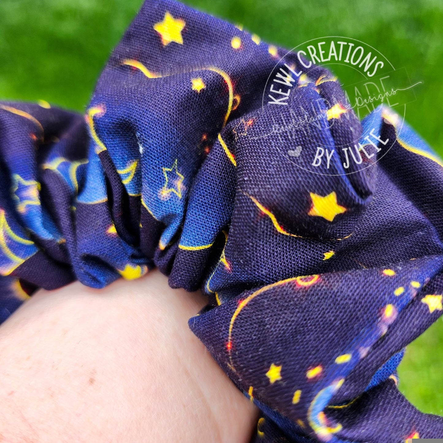 Cute and fashionable scrunchies | hair ties