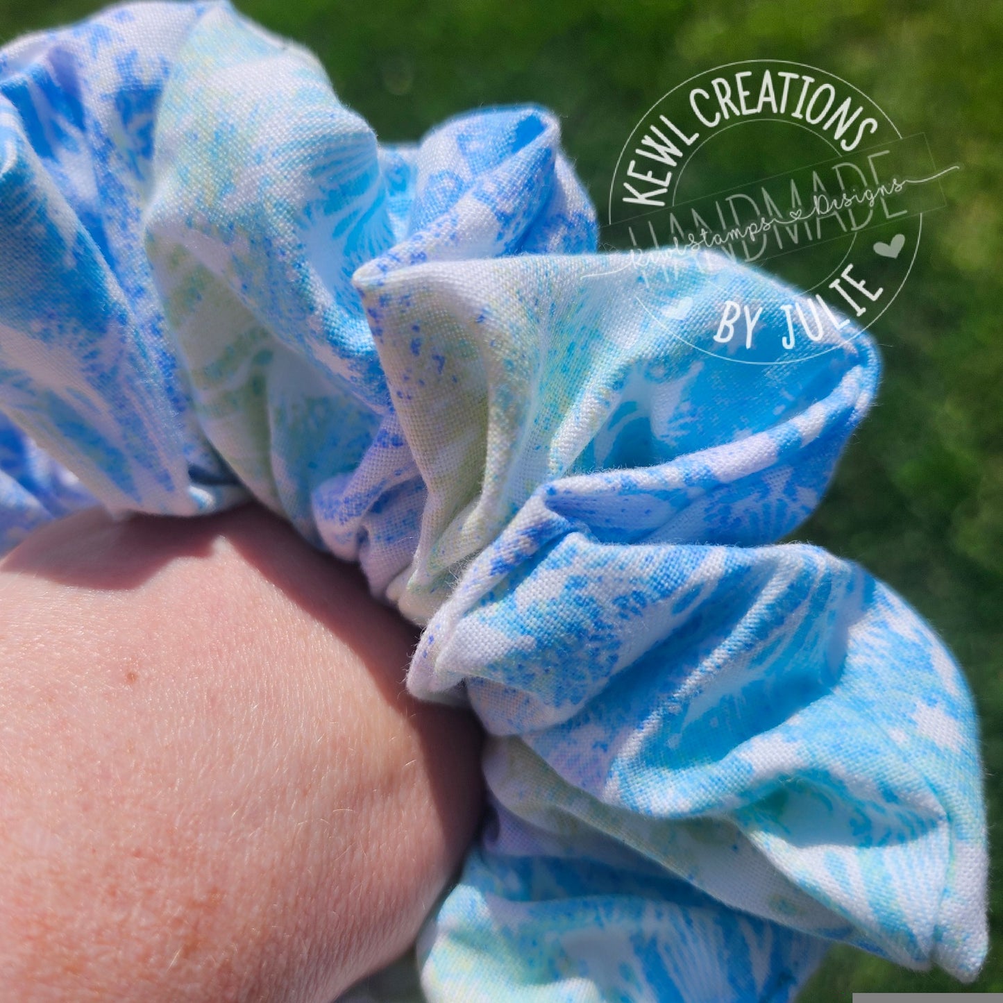 Cute and fashionable scrunchies | hair ties