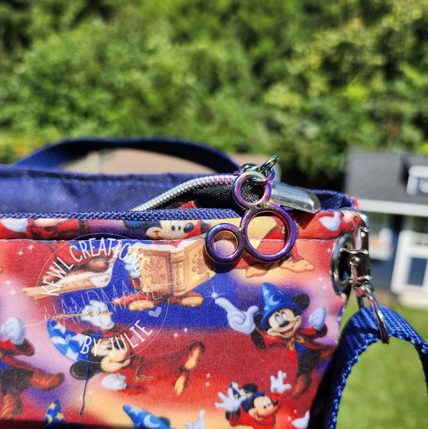 Boxed bottom handbag tote crossbody