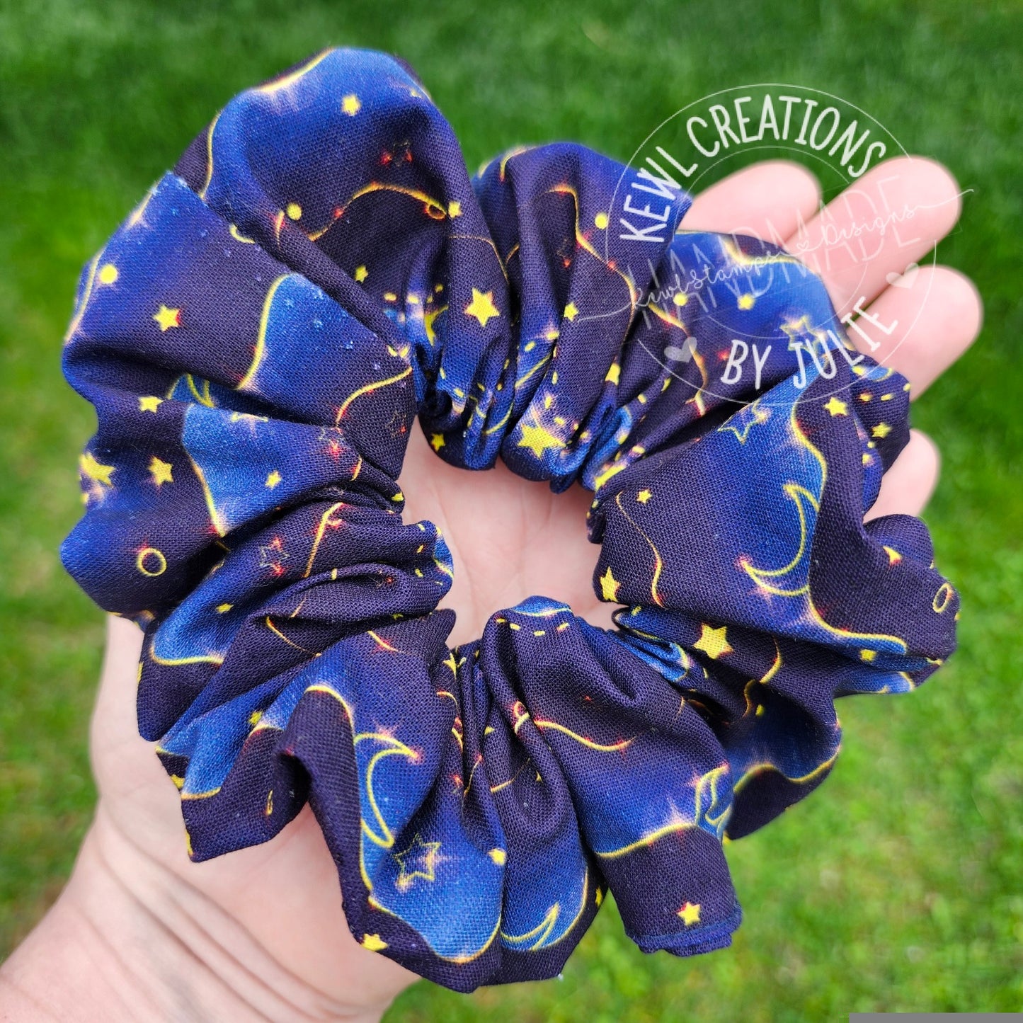 Cute and fashionable scrunchies | hair ties