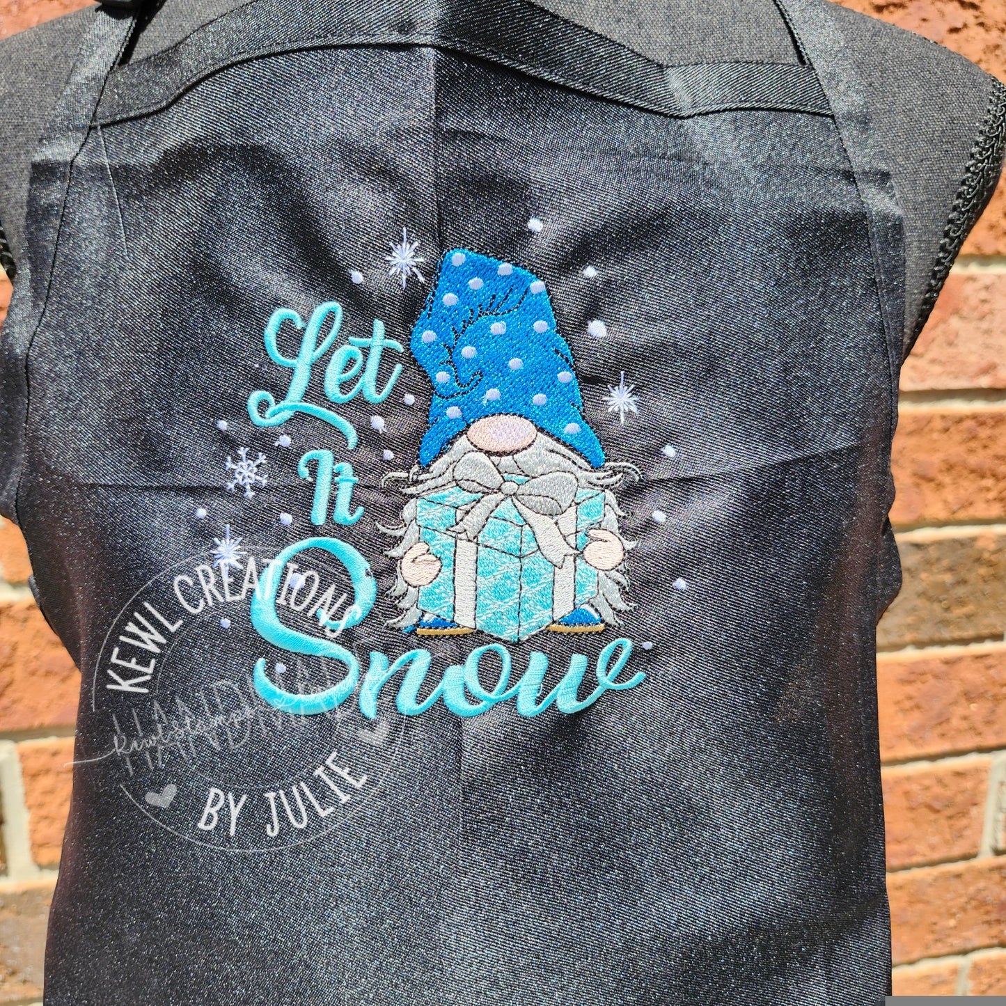 Apron | Embroidered aprons