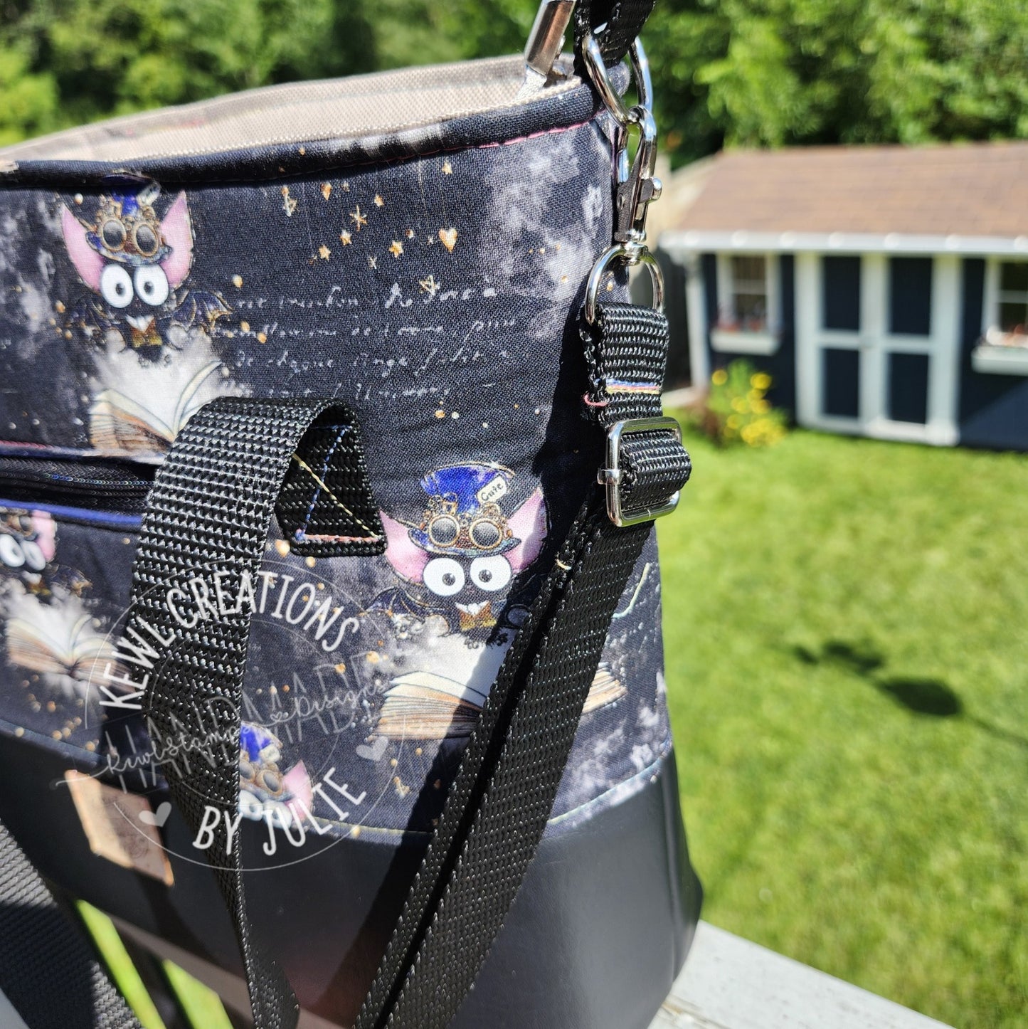 Boxed bottom handbag tote crossbody