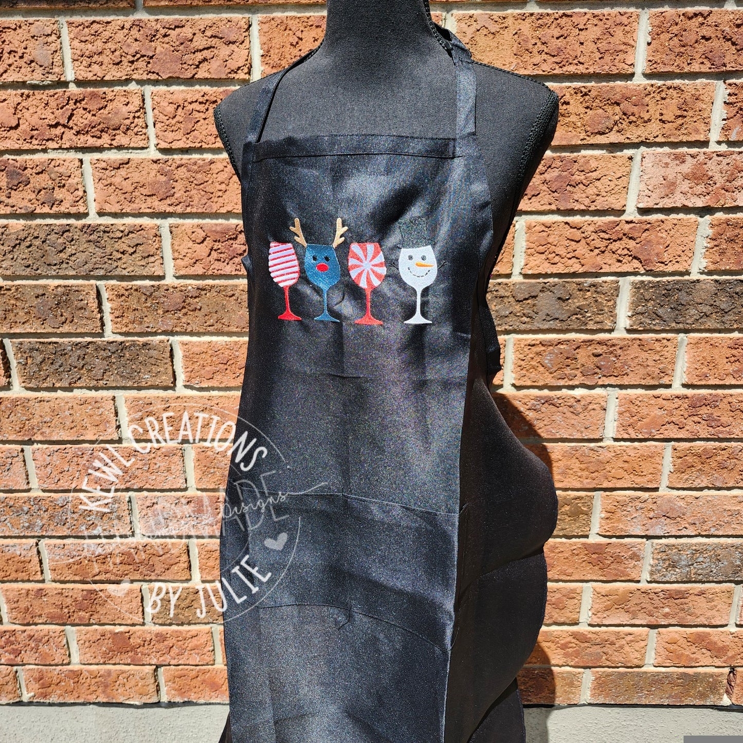 Apron | Embroidered aprons