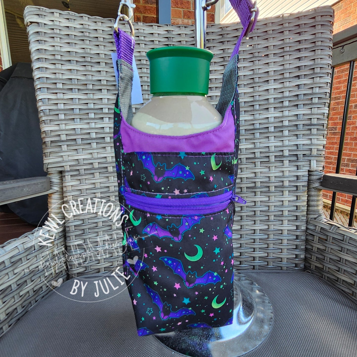 Boxed bottom - H2O 2GO sling bag - Pattern by LindsHandmade